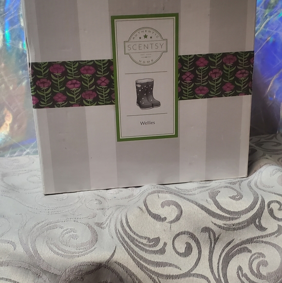 Wellies scentsy wax warmer - Picture 3 of 5